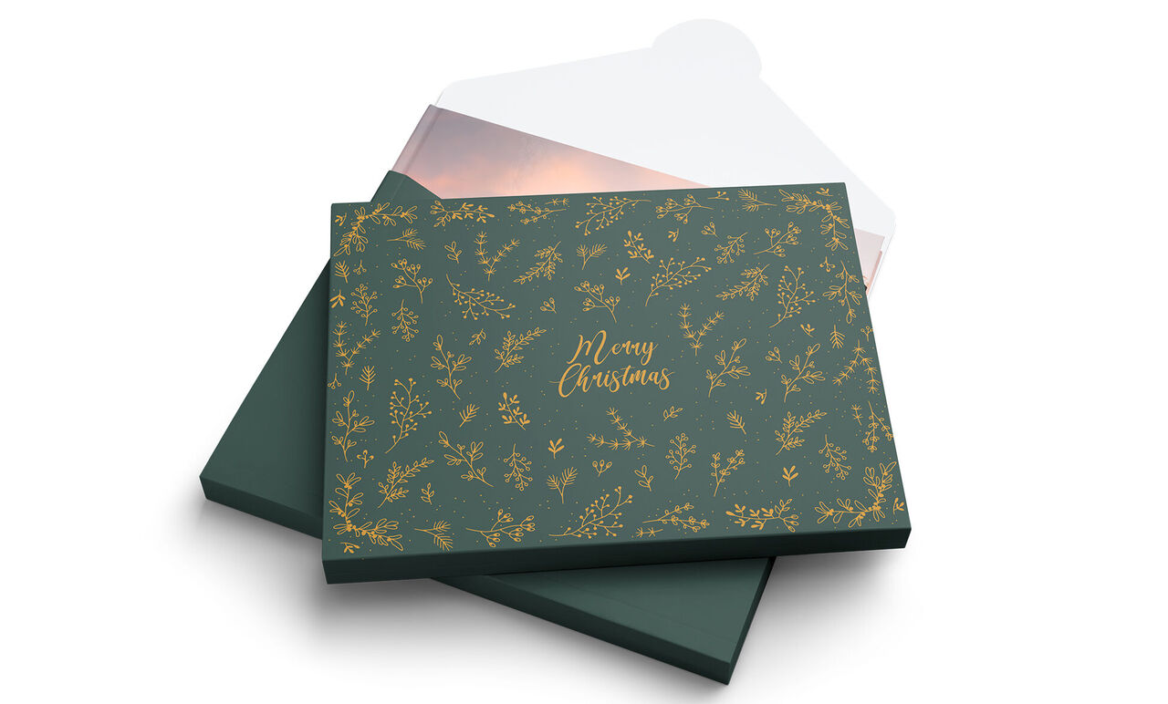 Magnifique carte de Noël verte avec un motif doré et 'Merry Christmas'