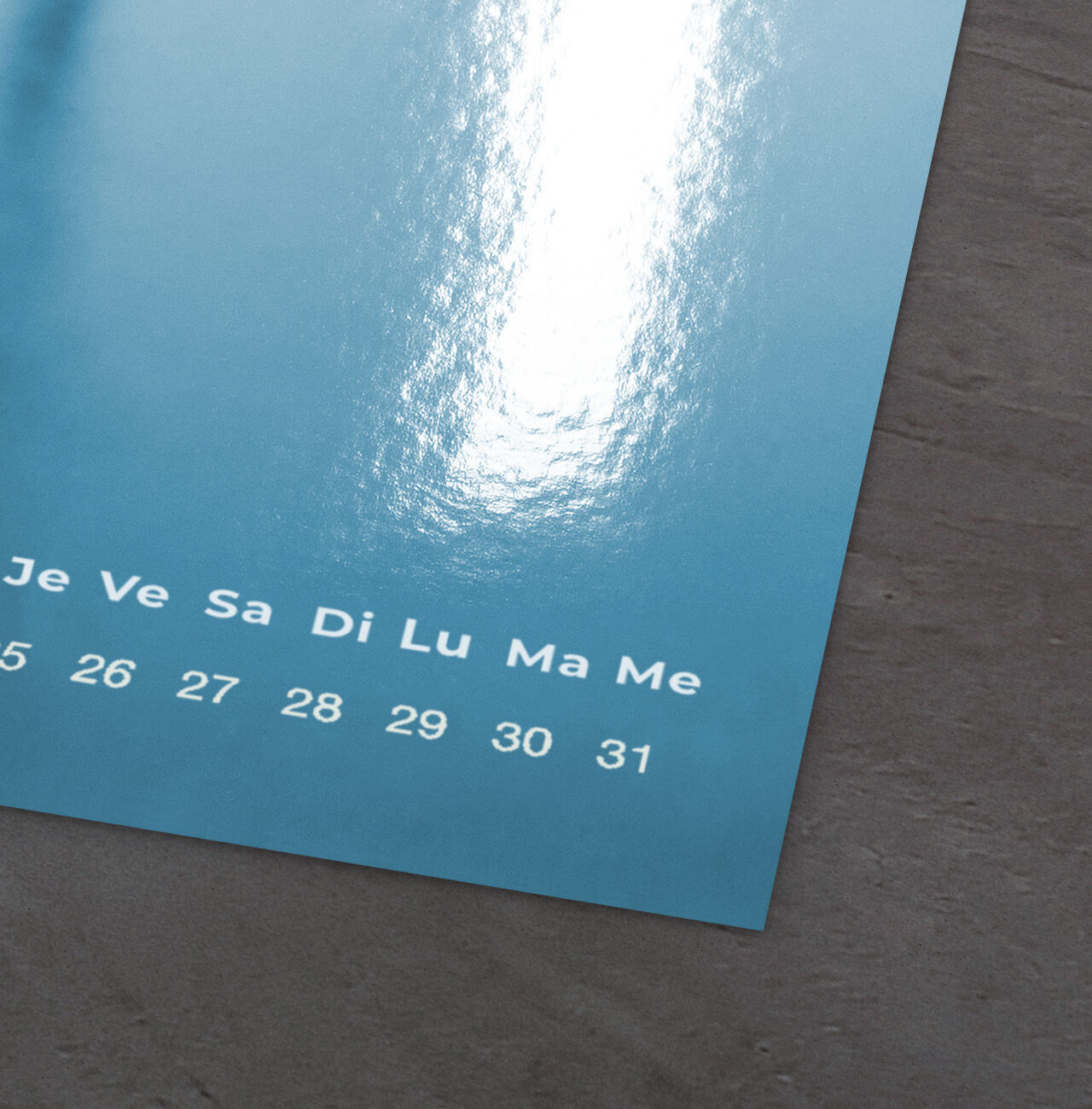 Page de calendrier avec fond bleu et jours de la semaine