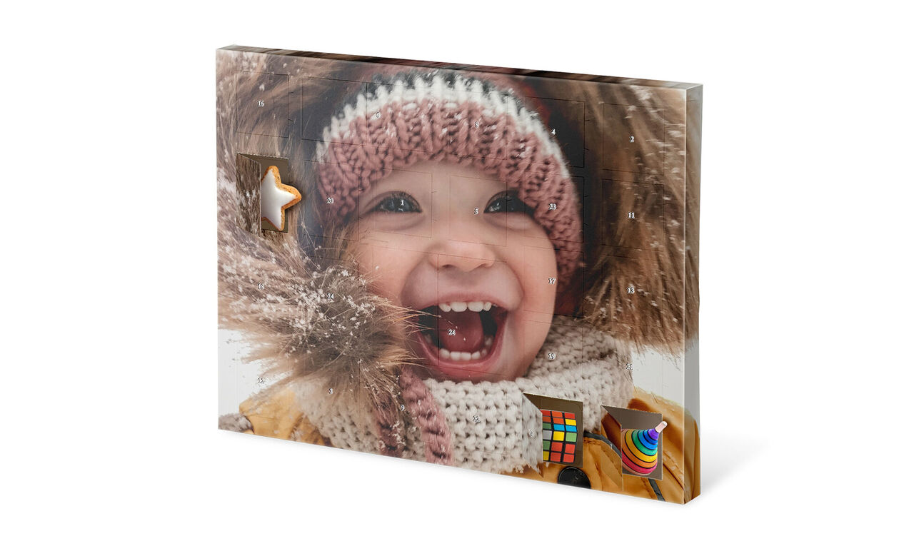 Un album photo créatif et de haute qualité avec une couverture colorée et divers éléments graphiques.