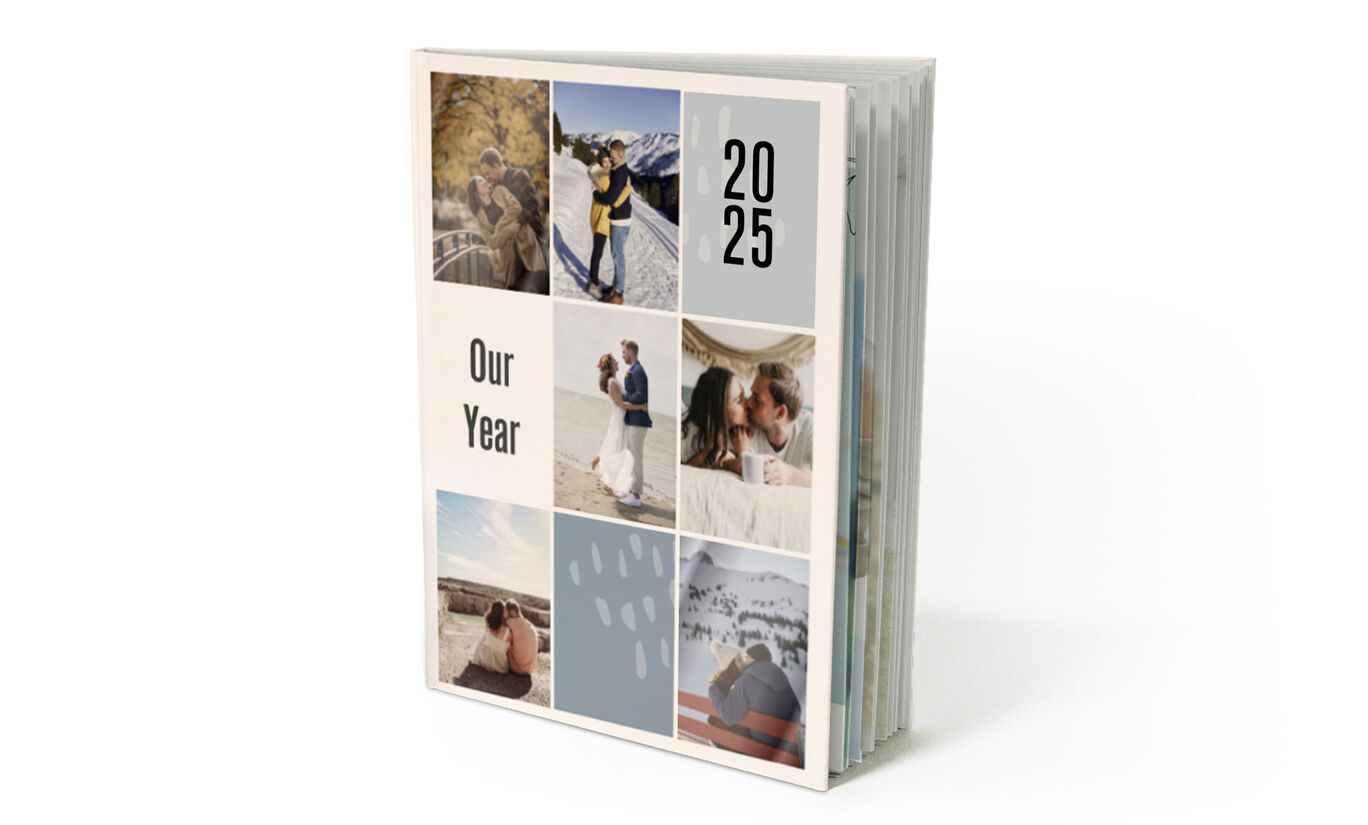Modèle créatif de livre photo de l'année 2025 avec un pêle-mêle de photos