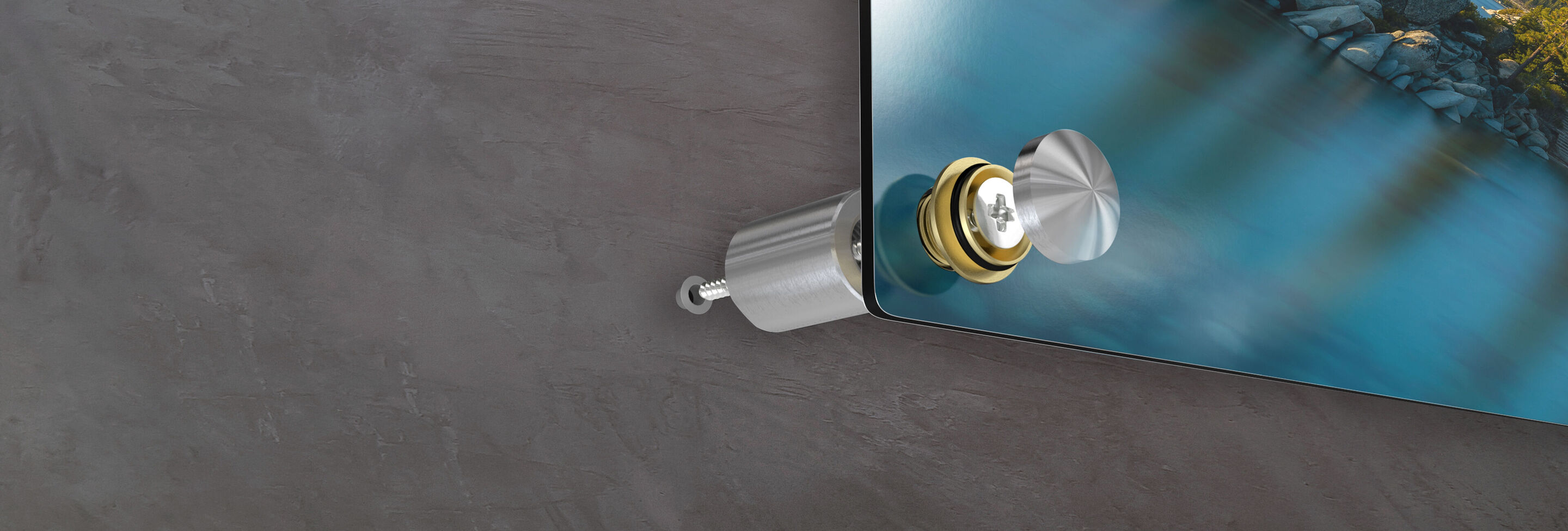 Fixation d'un tableau mural sur un mur avec un support doré et une plaque de verre