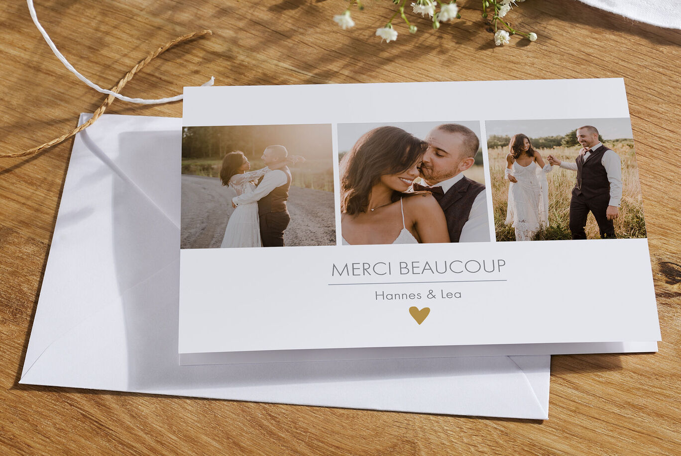 Cartes de remerciement de mariage de Hannes et Lea avec des photos tendres.