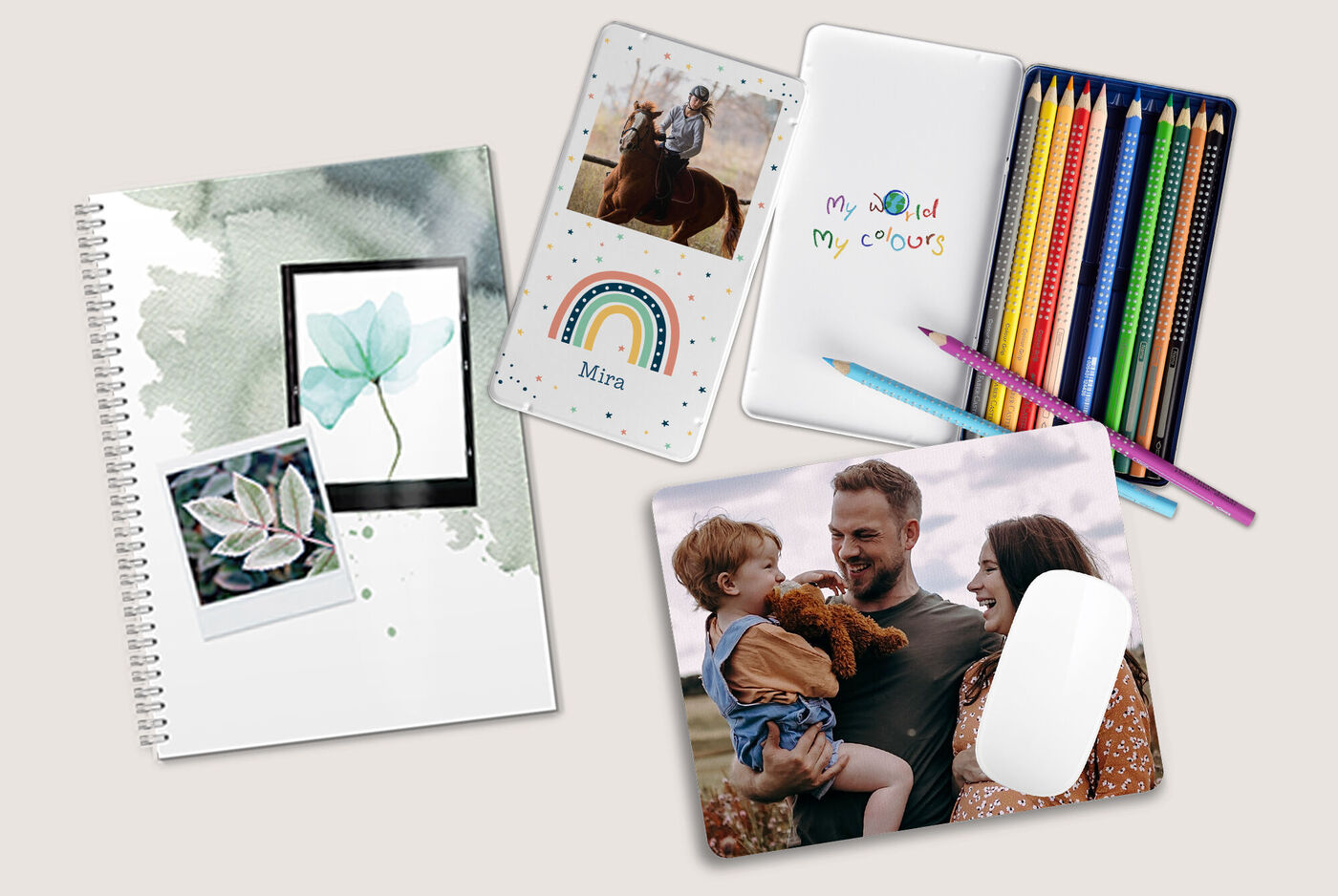 Crayons colorés, carnet et photos souvenirs dans un cadre créatif