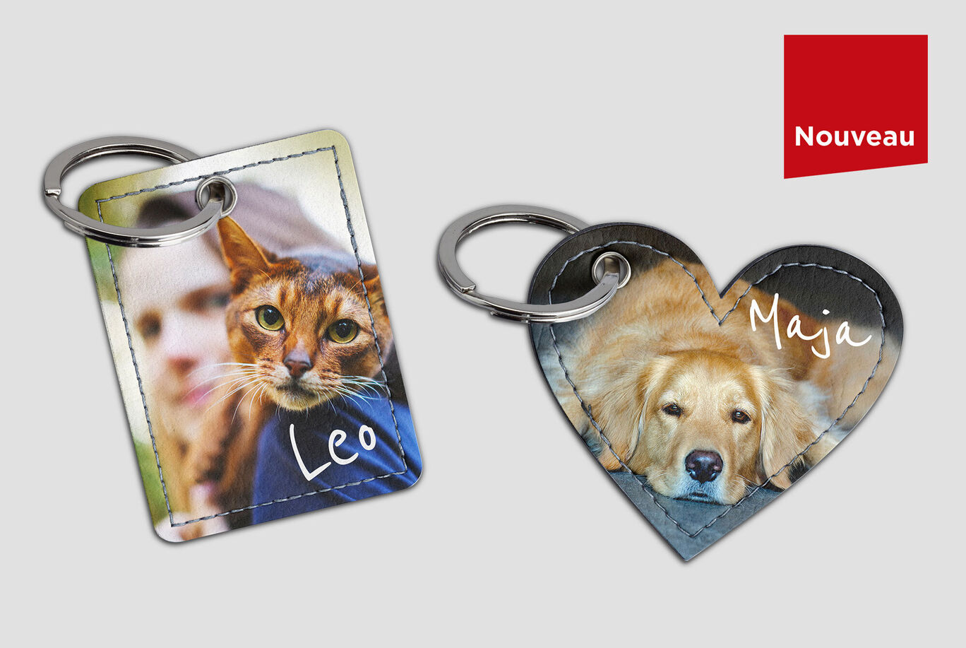 Deux porte-clés personnalisés, un avec une image de chat et un nom, l'autre en forme de cœur avec l'image d'un chien et un nom.