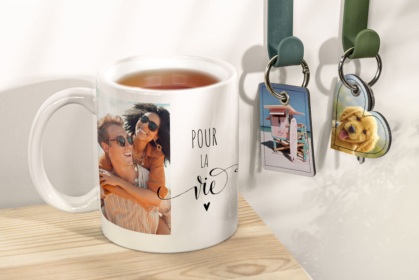 Tasse avec une photo de deux personnes et l'inscription 'Pour la vie'.